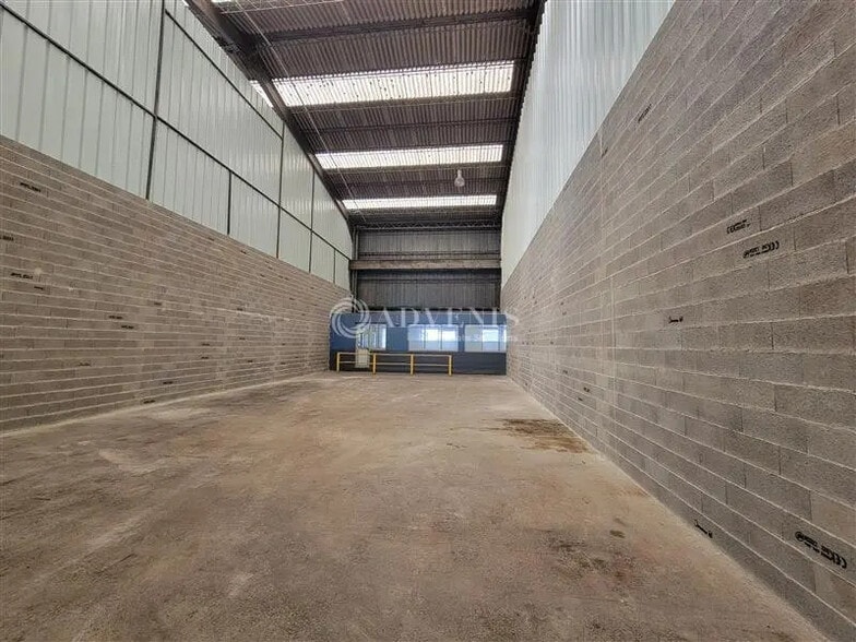 Industrial in Woippy for lease - Interior Photo - Image 3 of 7