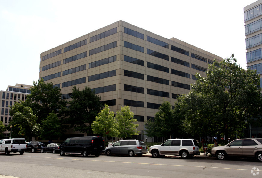 600 Maryland Ave SW, Washington, DC for lease - Building Photo - Image 2 of 17