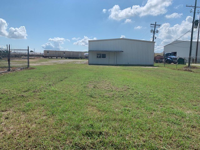 1682 Spindletop Rd, Beaumont, TX for sale Primary Photo- Image 1 of 1