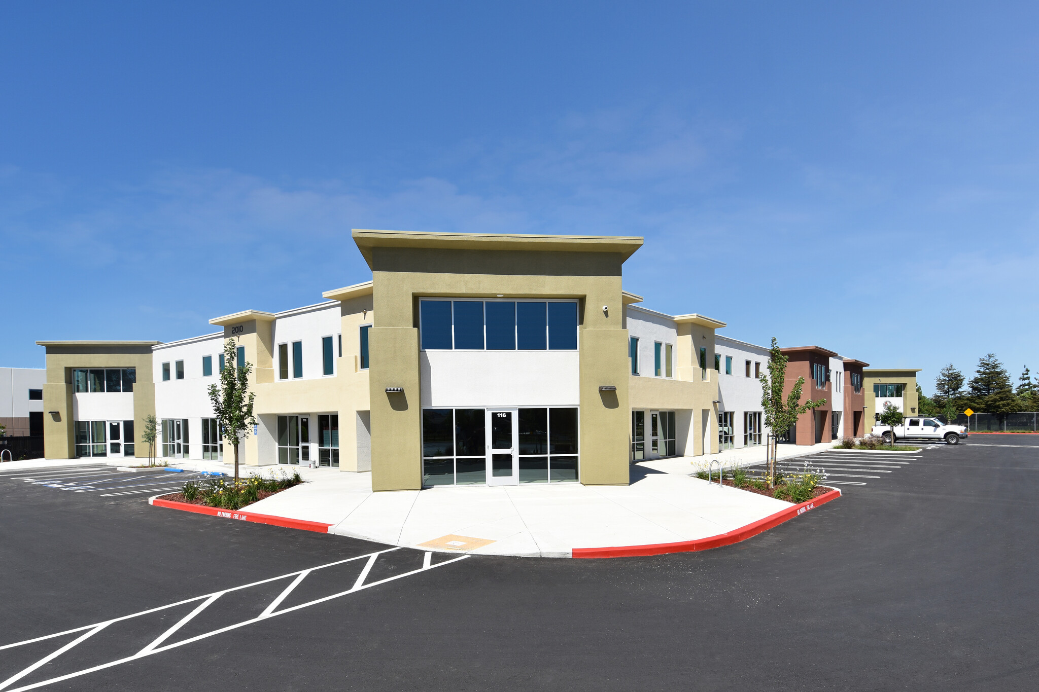 2010 Elkins Way, Brentwood, CA for lease Building Photo- Image 1 of 12