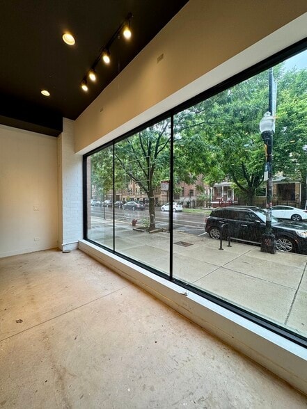 4835-4845 N Damen Ave, Chicago, IL for lease - Building Photo - Image 2 of 9