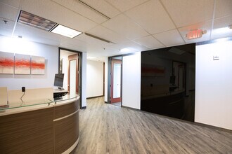 9200 Indian Creek Pky, Overland Park, KS for lease Interior Photo- Image 2 of 12