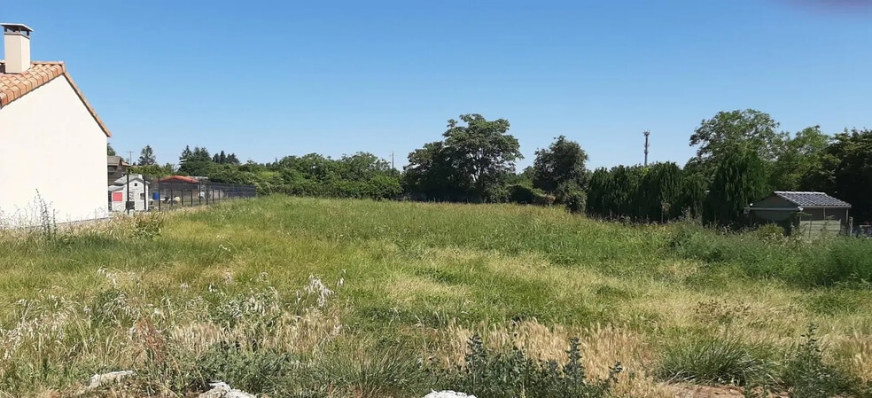 Land in Mirebeau for sale - Building Photo - Image 3 of 3