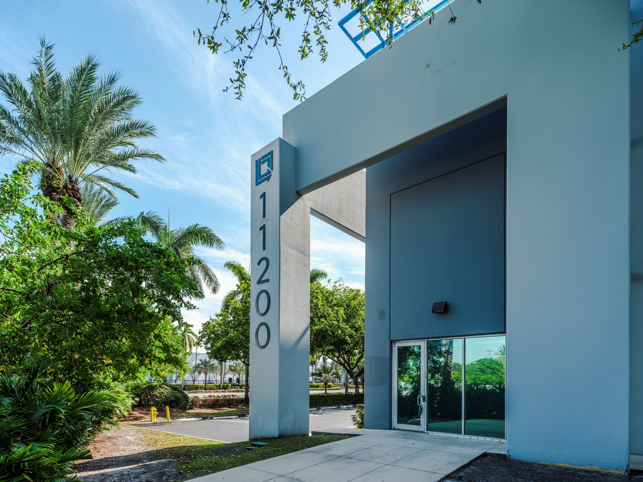 11200 NW 25th St, Miami, FL for lease Interior Photo- Image 1 of 2