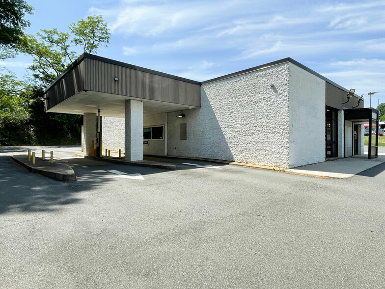 4482 S Amherst Hwy, Madison Heights, VA for lease - Building Photo - Image 1 of 7