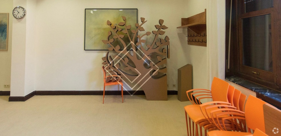 Office in Madrid, Madrid for sale - Building Photo - Image 1 of 1