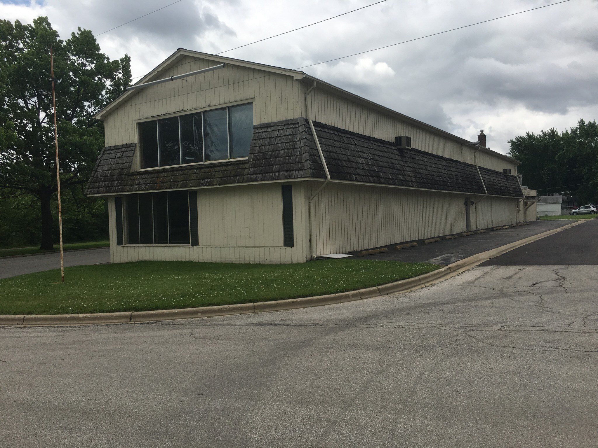 907 S River St, Aurora, IL for sale Primary Photo- Image 1 of 1