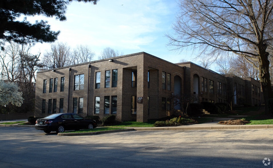 7637-7645 Leesburg Pike, Falls Church, VA for sale - Building Photo - Image 2 of 15