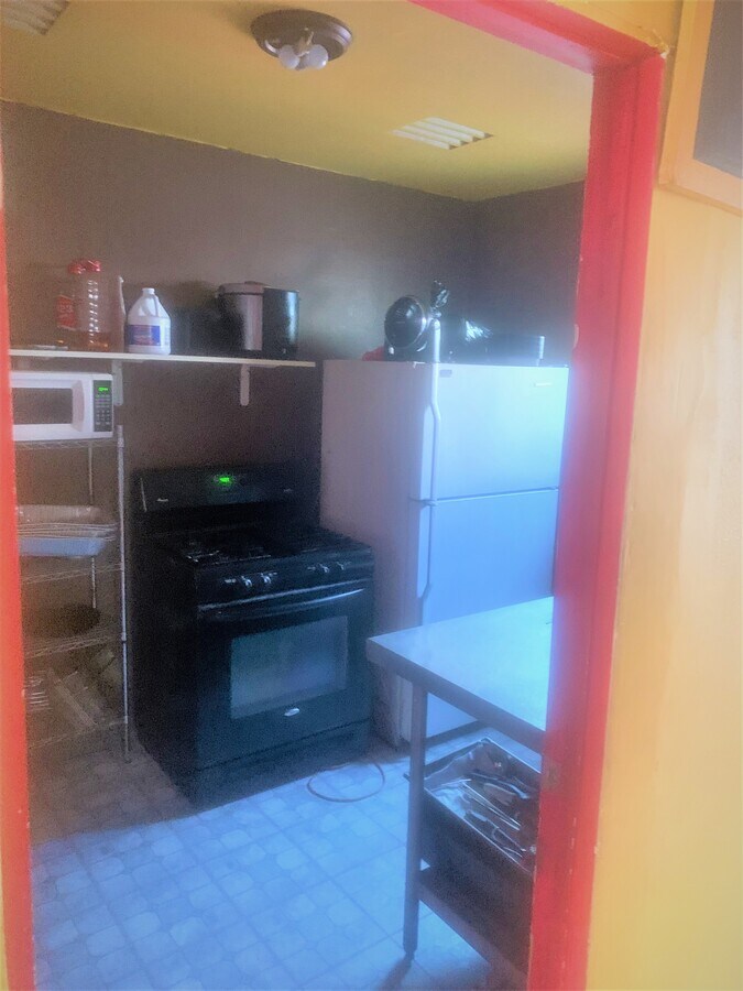 1633 E Compton Blvd, Compton, CA 90221