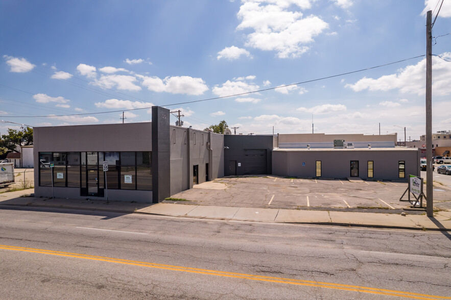 1001 E Central Ave, Wichita, KS for sale - Building Photo - Image 1 of 20