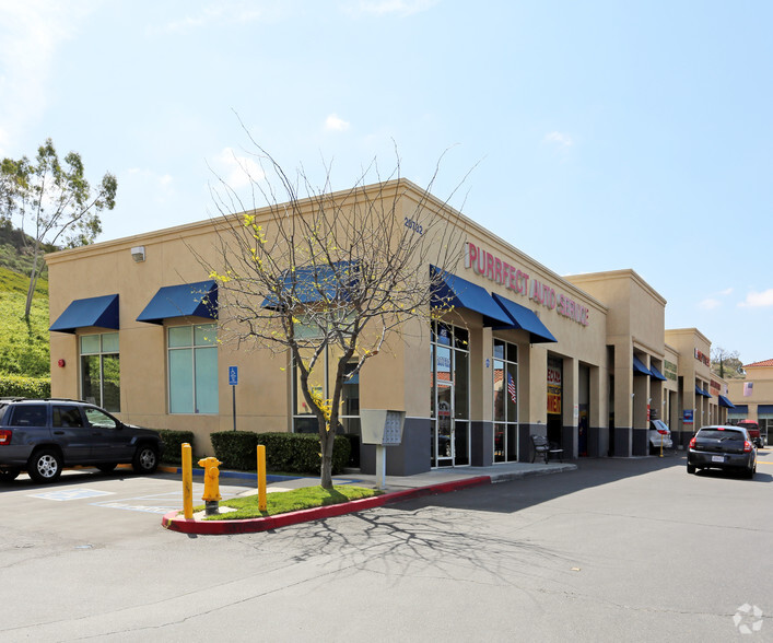 20702 Lake Forest Dr, Lake Forest, CA for lease - Primary Photo - Image 2 of 2