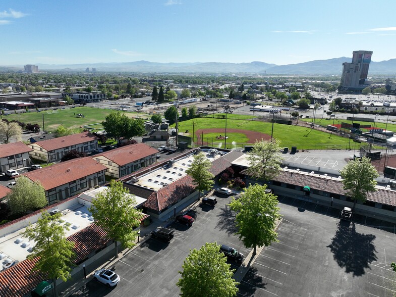 3680 Grant Dr, Reno, NV for lease - Building Photo - Image 1 of 5