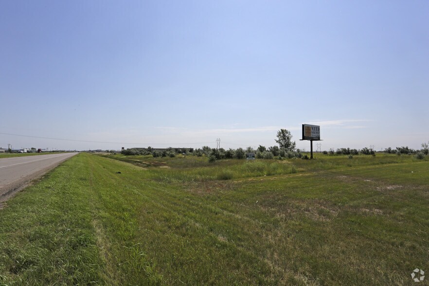 5450 Gateway Dr, Grand Forks, ND for sale - Primary Photo - Image 3 of 5
