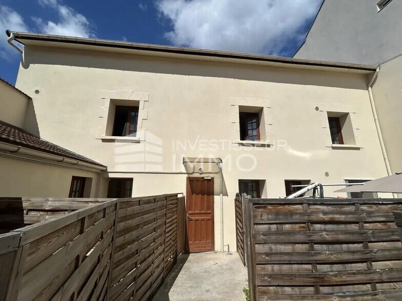 Flex in Champigny-sur-Marne for sale - Building Photo - Image 2 of 4