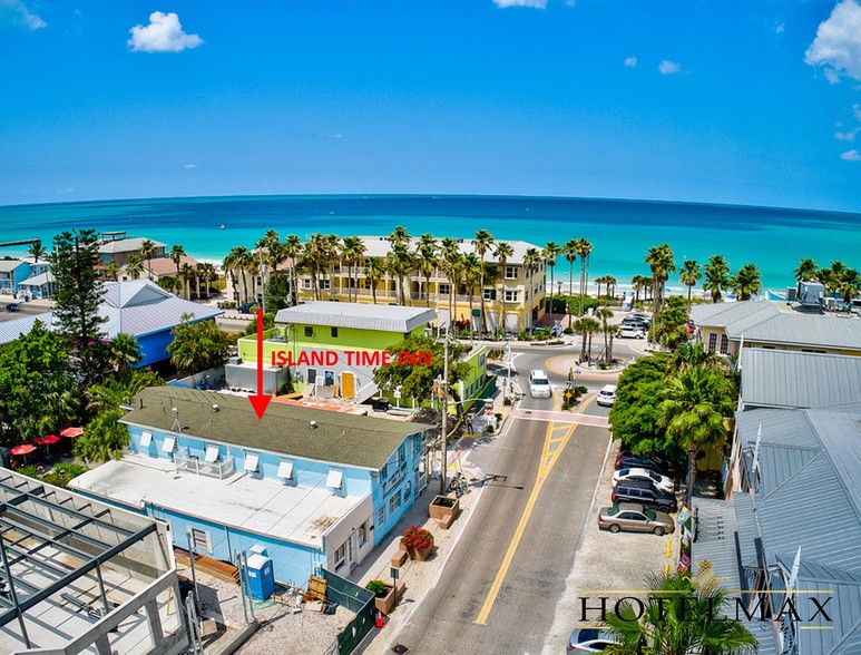 105 Bridge St, Bradenton Beach, FL for sale - Aerial - Image 1 of 1