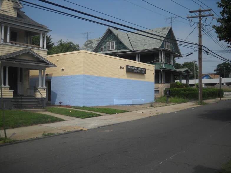 2727 Main St, Bridgeport, CT for lease - Building Photo - Image 2 of 3