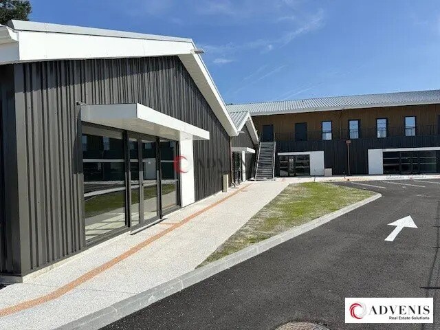 Office in Audenge for lease - Building Photo - Image 2 of 12