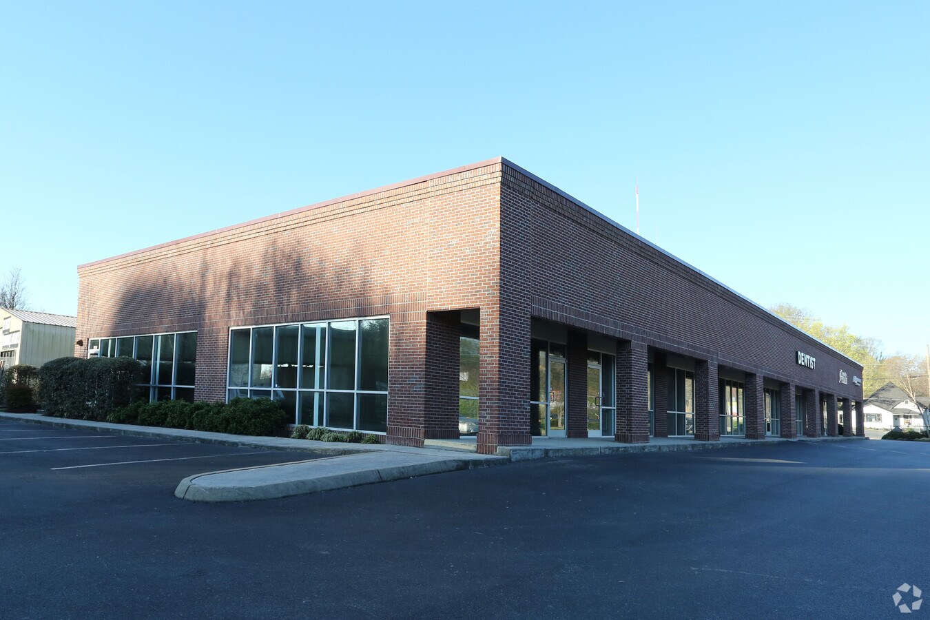 4620 Old Broadway St, Knoxville, TN 37918