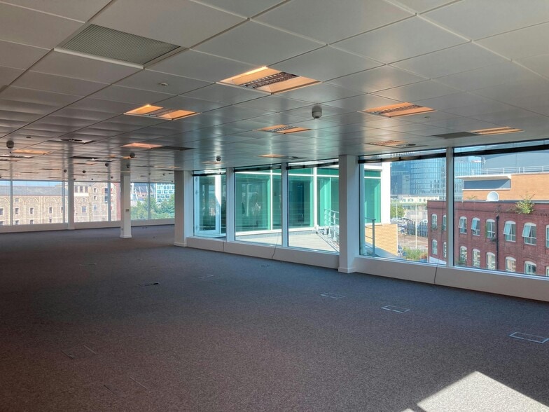 47 Penarth Rd, Cardiff for lease - Building Photo - Image 1 of 12