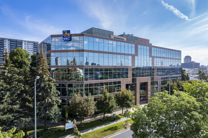 65 Overlea Blvd, Toronto, ON for lease - Primary Photo - Image 1 of 4