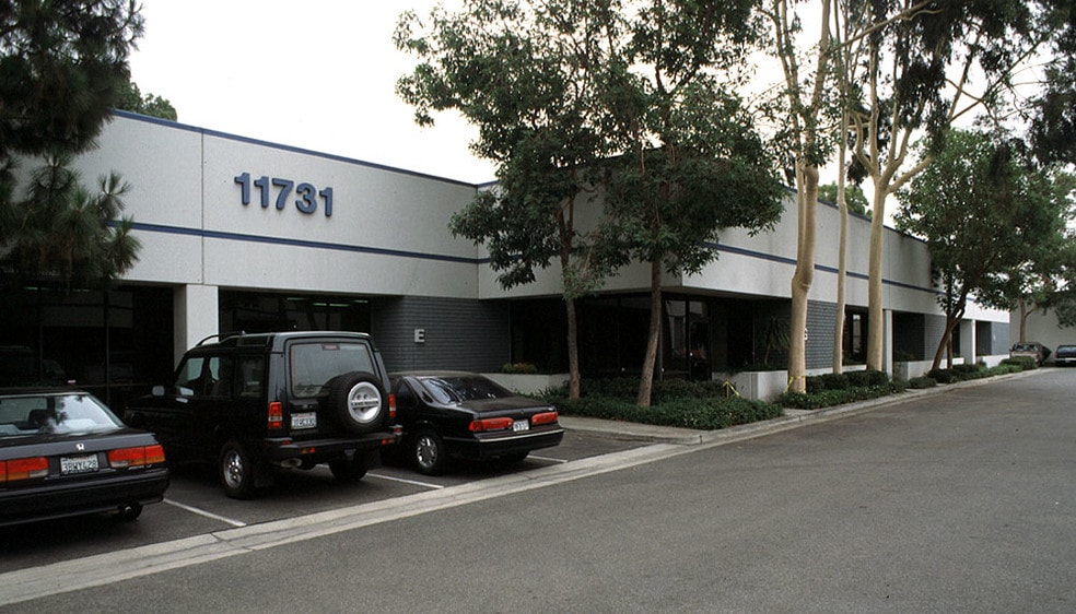 11731 Telegraph Rd, Santa Fe Springs, CA for sale - Building Photo - Image 2 of 6