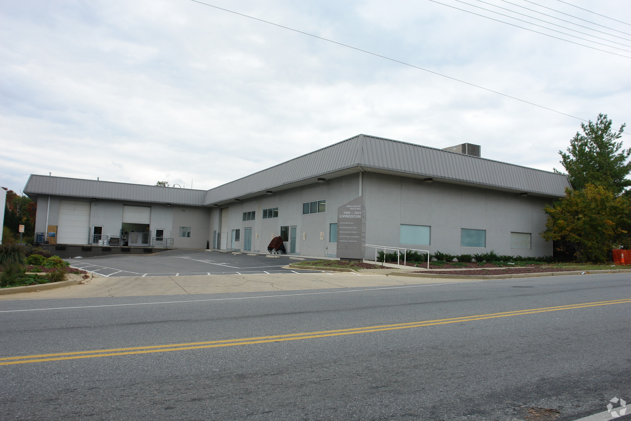 7401-7411 Livingston Rd, Oxon Hill, MD for lease Primary Photo- Image 1 of 4