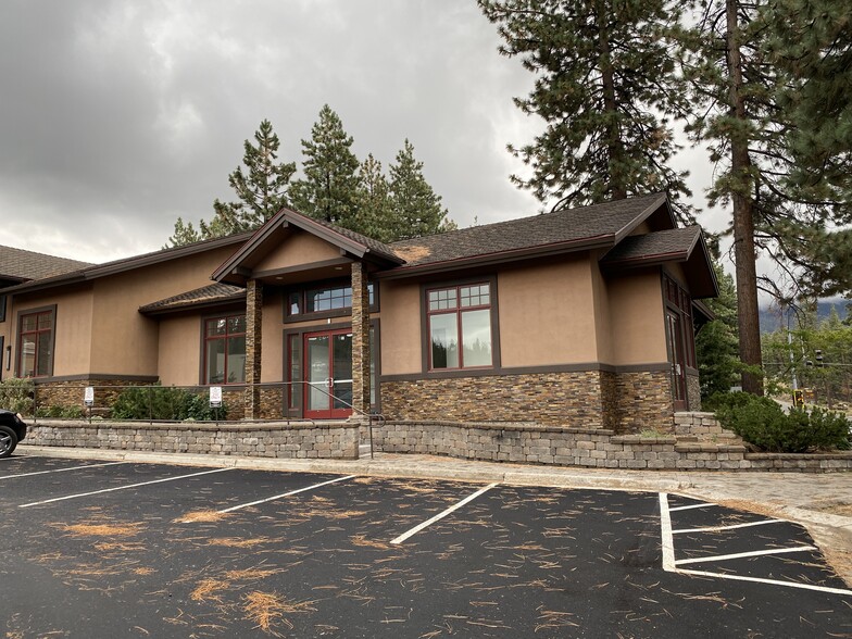 210 Elks Point Rd, Zephyr Cove, NV for lease - Building Photo - Image 1 of 14