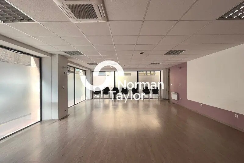 Office in Montpellier for lease Interior Photo- Image 1 of 9