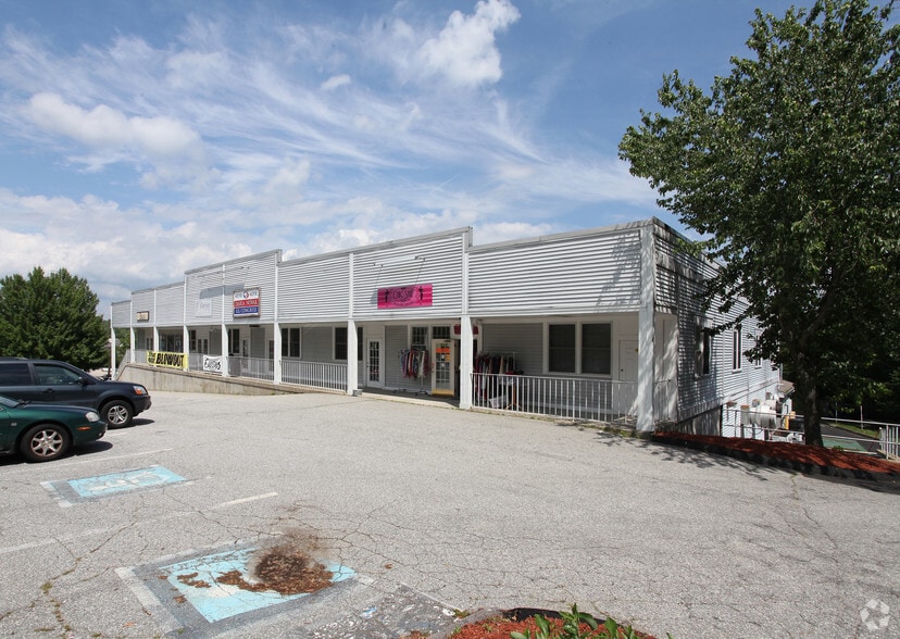 12 Coogan Blvd, Mystic, CT for lease - Building Photo - Image 2 of 3