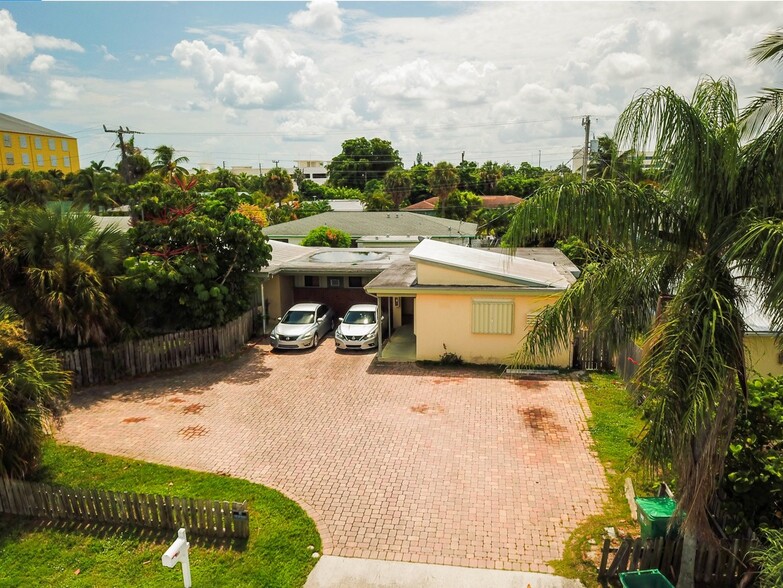 201 E 30th St, Riviera Beach, FL for sale - Primary Photo - Image 1 of 1