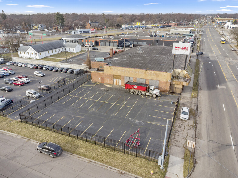 24501 W 7 Mile Rd Detroit Mi 48219 Retail For Lease Loopnet