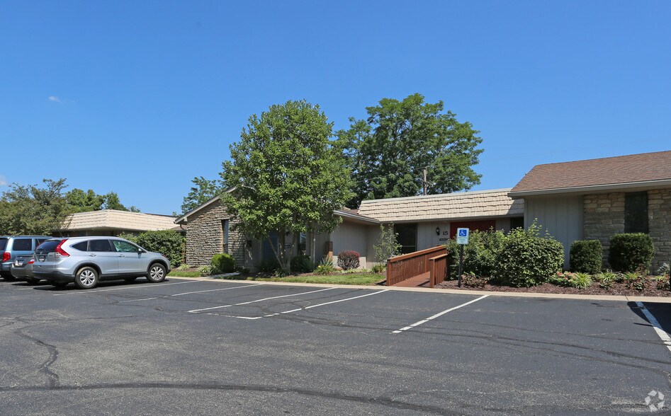 800 Compton Rd, Cincinnati, OH 45231