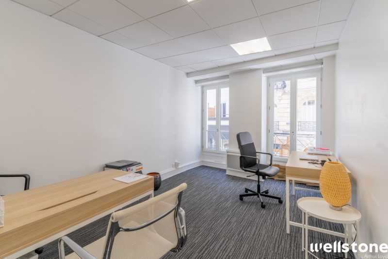 8 Rue Du Colisée, Paris for lease - Interior Photo - Image 2 of 9
