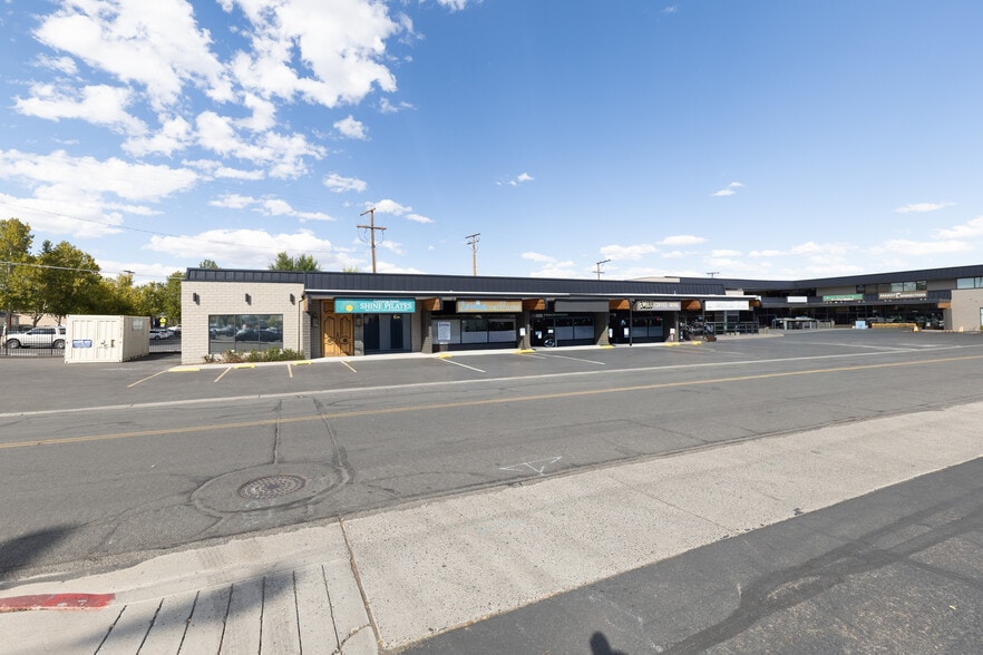 3350 Lakeside Dr, Reno, NV for lease - Building Photo - Image 1 of 1