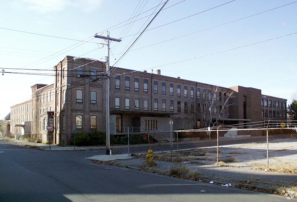 330 Myrtle Ave, Bridgeport, CT for sale Primary Photo- Image 1 of 1