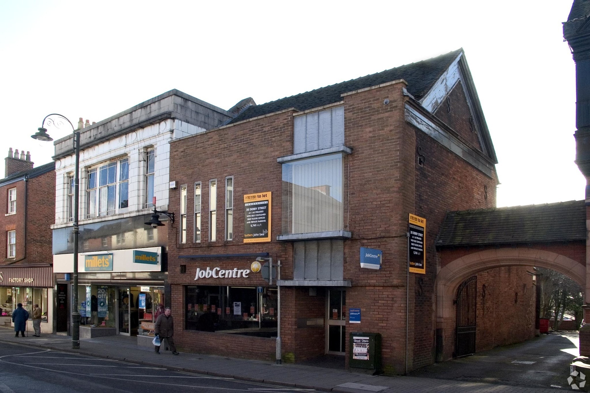 32 Derby St, Leek for sale Primary Photo- Image 1 of 1