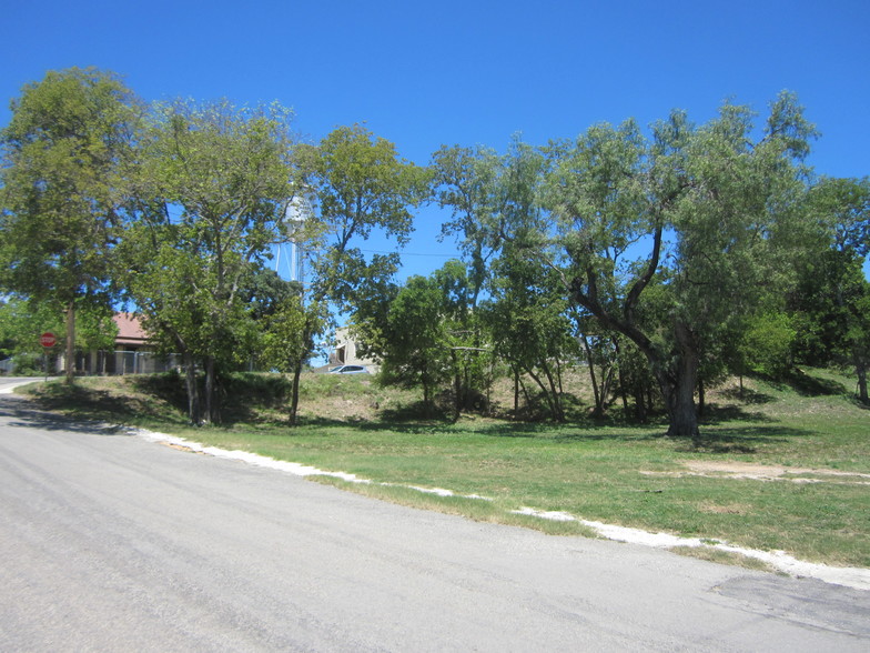 00 11th St, Bandera, TX for sale - Primary Photo - Image 1 of 1