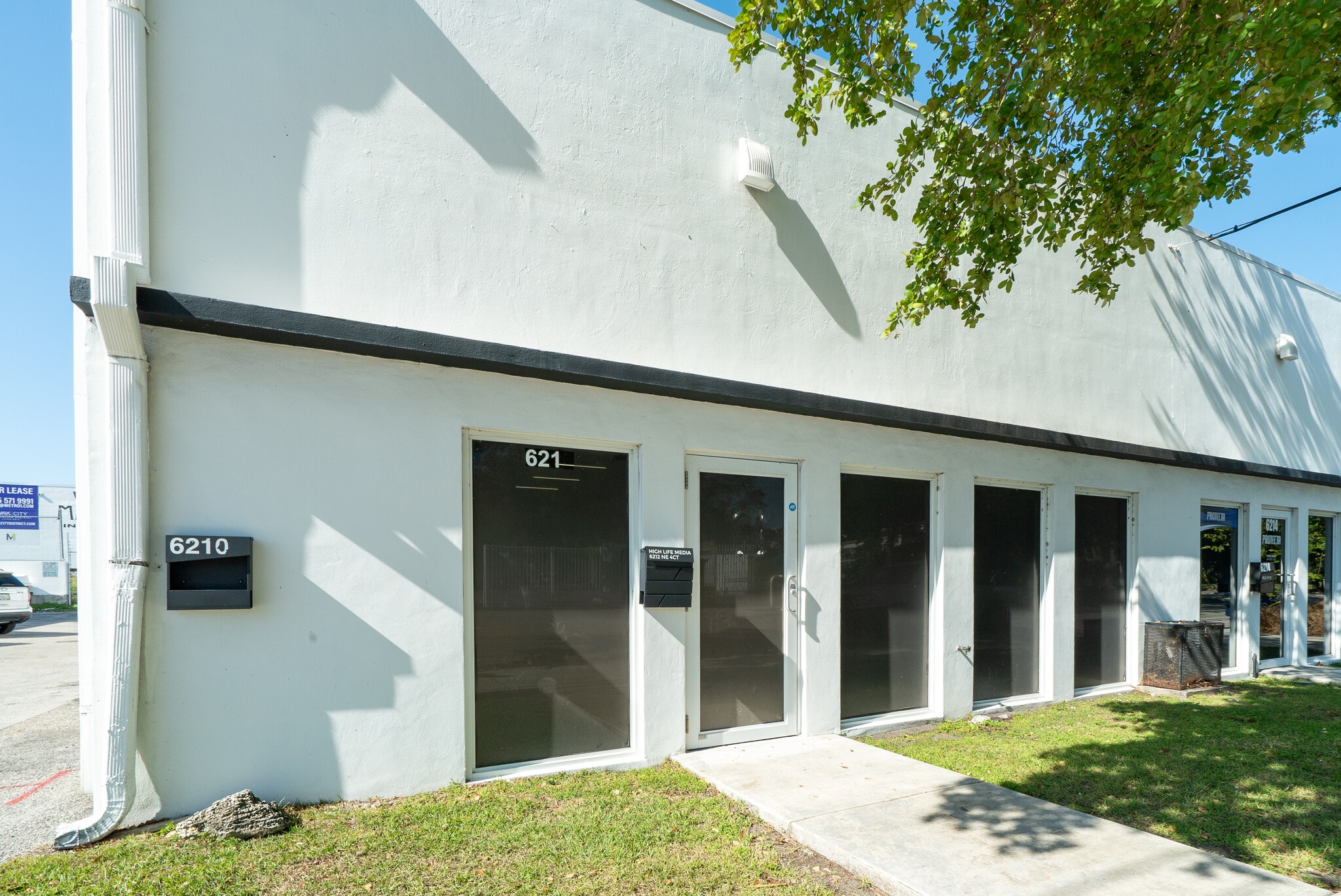 6212 NE 4th Ct, Miami, FL for lease Building Photo- Image 1 of 11