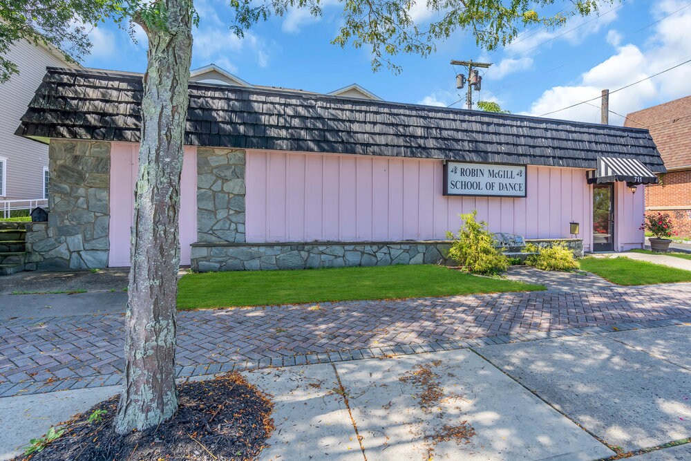 711 Main St, Avon By The Sea, NJ for sale Building Photo- Image 1 of 1