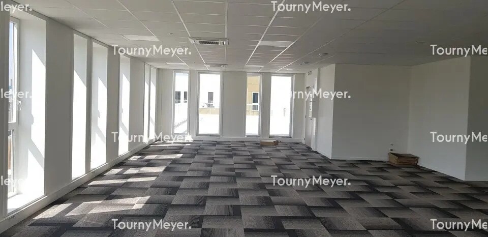 Office in Treillières for lease - Building Photo - Image 3 of 4