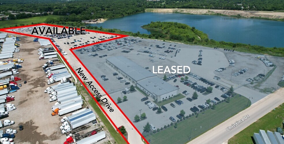 900 Christina Dr, East Dundee, IL for lease - Building Photo - Image 3 of 3