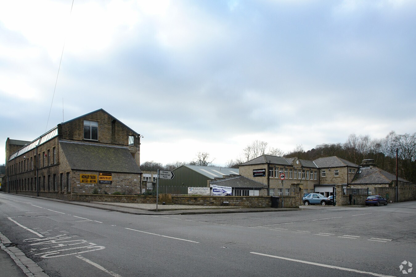 Huddersfield Rd, Holmfirth, HD9 6QZ Queens Square Business Park
