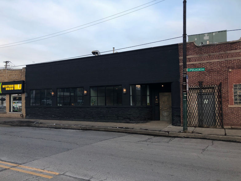 2733 N Pulaski Rd, Chicago, IL for sale - Building Photo - Image 1 of 1