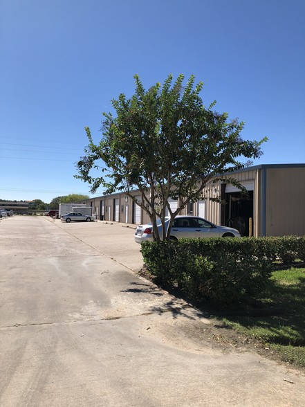 3047 Cedar Dr, La Marque, TX for lease - Building Photo - Image 3 of 6