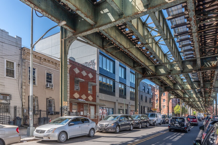 1308 Myrtle Ave, Brooklyn, NY for sale - Primary Photo - Image 1 of 1