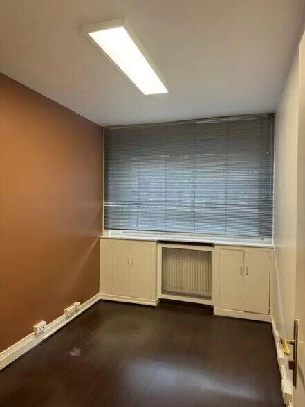 Office in Boulogne-Billancourt for lease - Interior Photo - Image 2 of 6