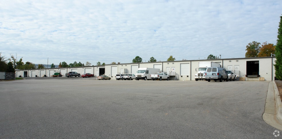 251 Dominion Dr, Morrisville, NC for lease - Building Photo - Image 3 of 3