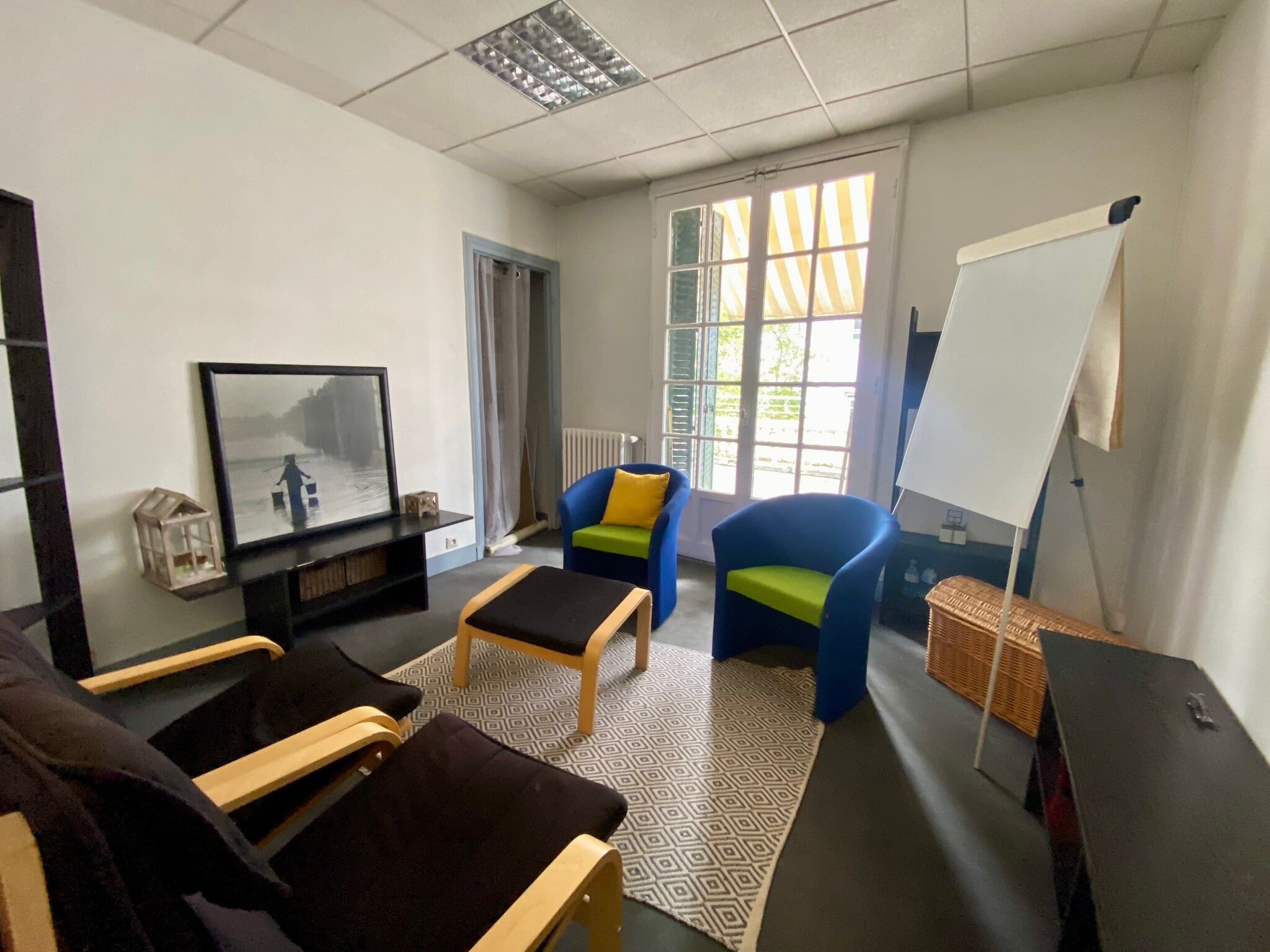 13 Rue De L'Oasis, Puteaux for lease Interior Photo- Image 1 of 4