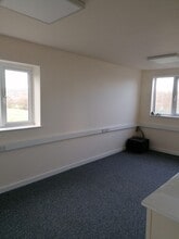 Horley Green Road, Halifax for lease Interior Photo- Image 2 of 4