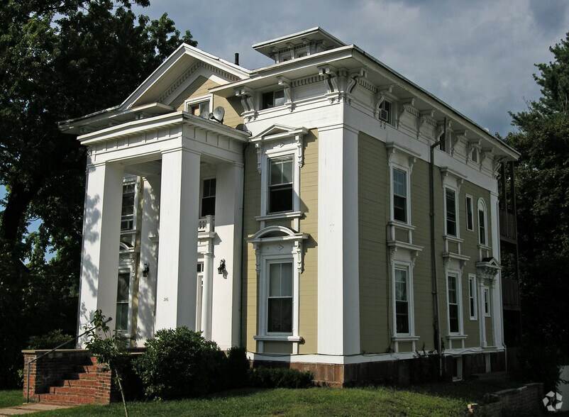 216 E Main St, Meriden, CT for sale - Primary Photo - Image 1 of 1